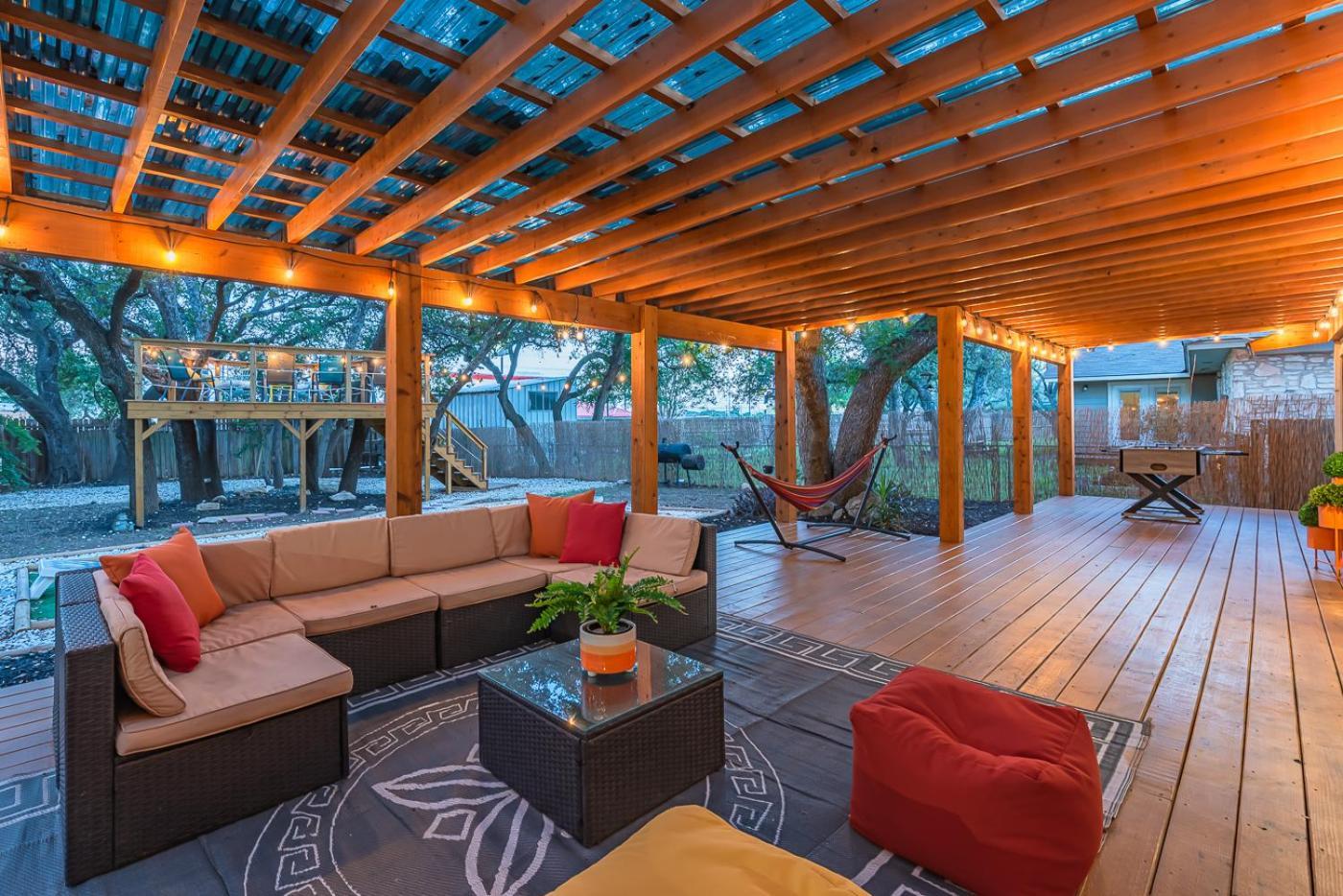 Luxurious Home With Hot Tub & Tree Deck By 6Flags San Antonio Eksteriør billede