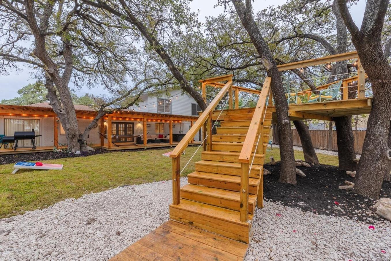 Luxurious Home With Hot Tub & Tree Deck By 6Flags San Antonio Eksteriør billede